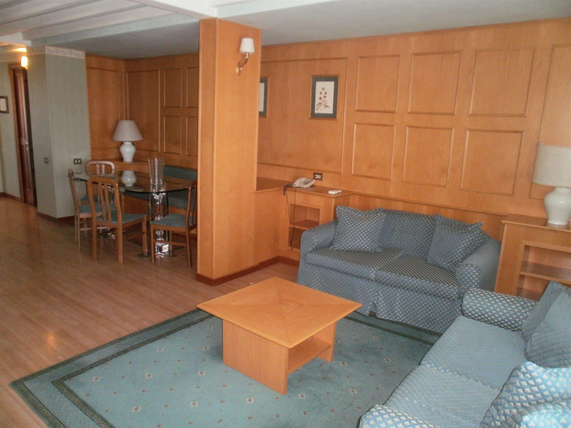 로마 Residenze Garden 아파트 호텔 외부 사진