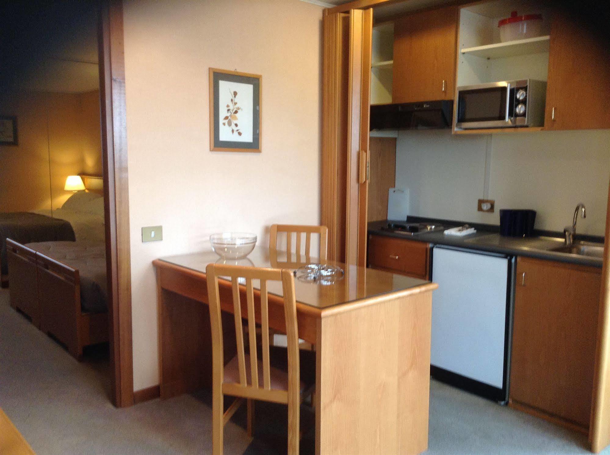 로마 Residenze Garden 아파트 호텔 외부 사진